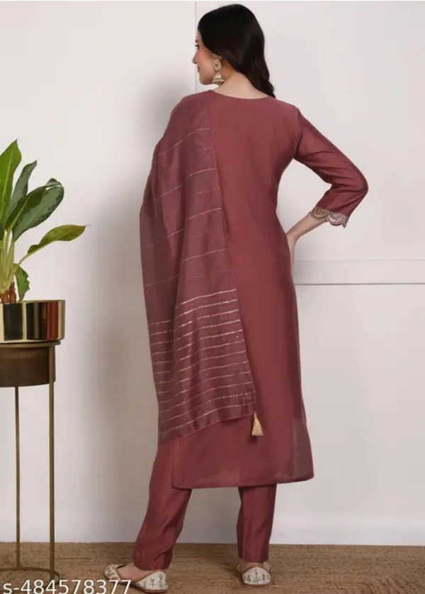 Women's Embroidered

Straight Kurta Set with Dyed Dupatta - Sunglo, M