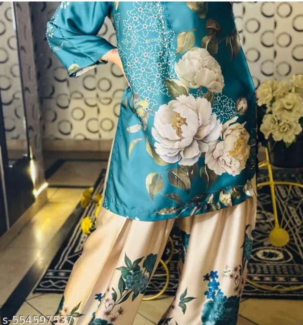 Stylish White Floral Embroidered Silk Suit Set - M