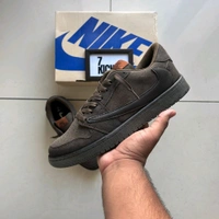 TRAVIS SCOTT VELVET BROWN - UK 6