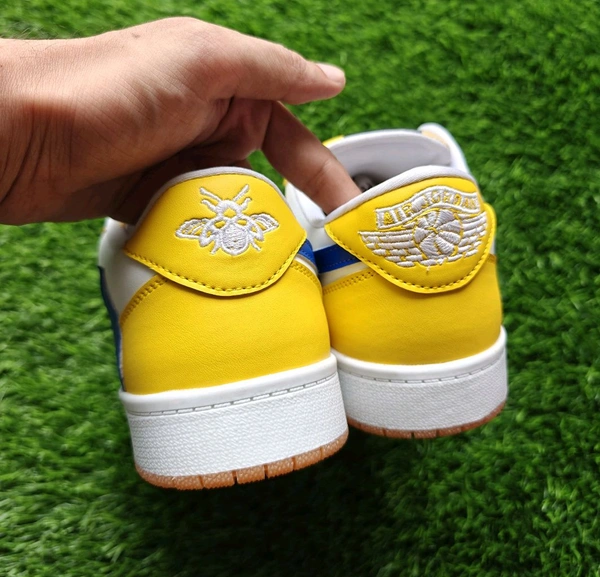 Travis scott canary - UK 6