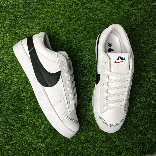 BLAZER LOW '77 JUMBO WHITE - UK 8