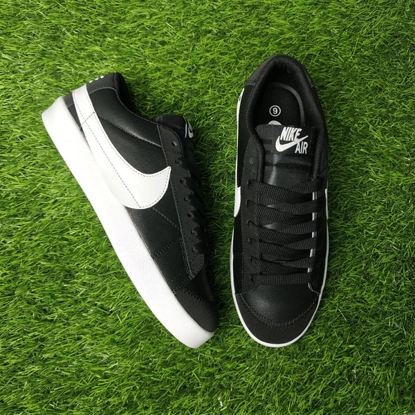 BLAZER LOW '77 JUMBO BLACK - UK 10