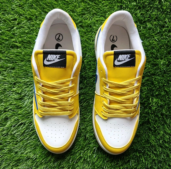 Travis scott canary - UK 7