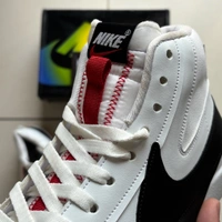 BLAZER MID '77 JUMBO WHITE - UK 6