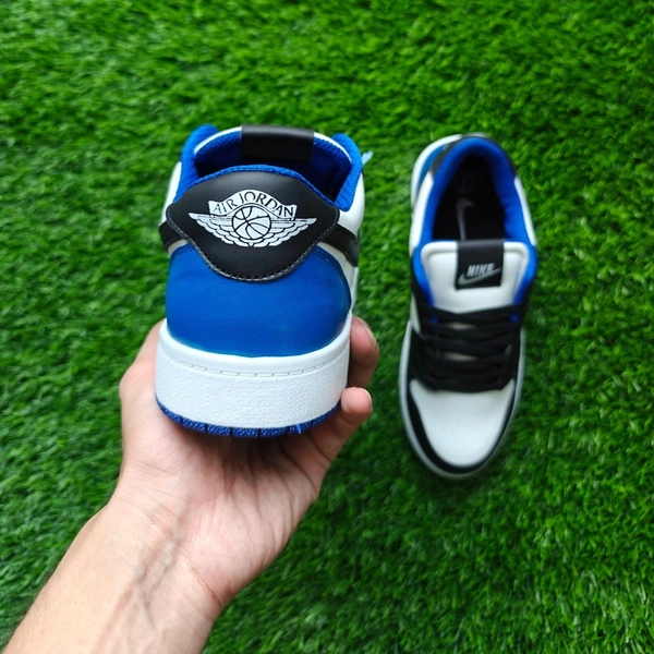 Jordan Low Royal Toe - UK 7