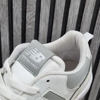 NB 550 WHITE GREY - UK 7