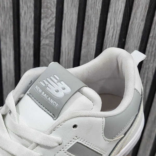 NB 550 WHITE GREY - UK 7
