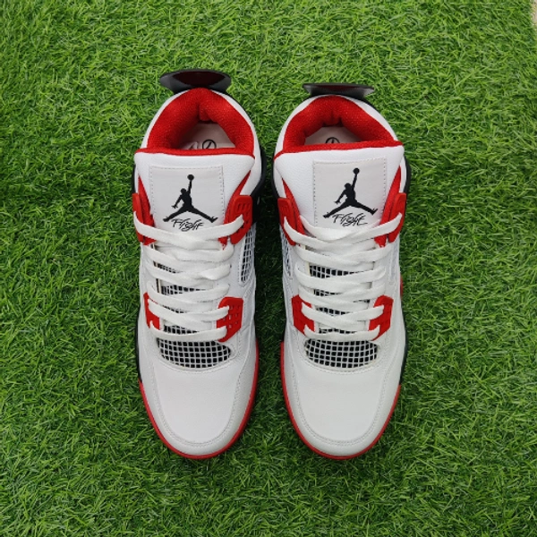 Retro 4 fire red - UK 8