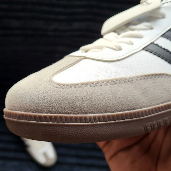 Samba white - UK 6