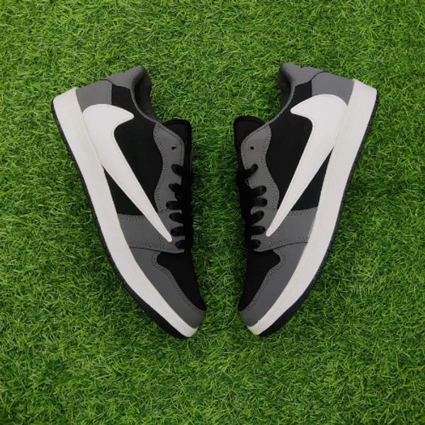 Travis scott grey white - UK 7