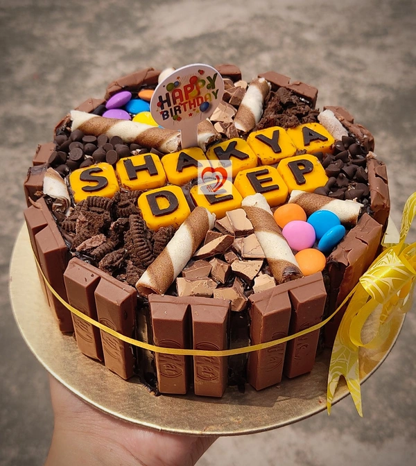 FOODICOS DELIGHT KitKat Cake Mini - 