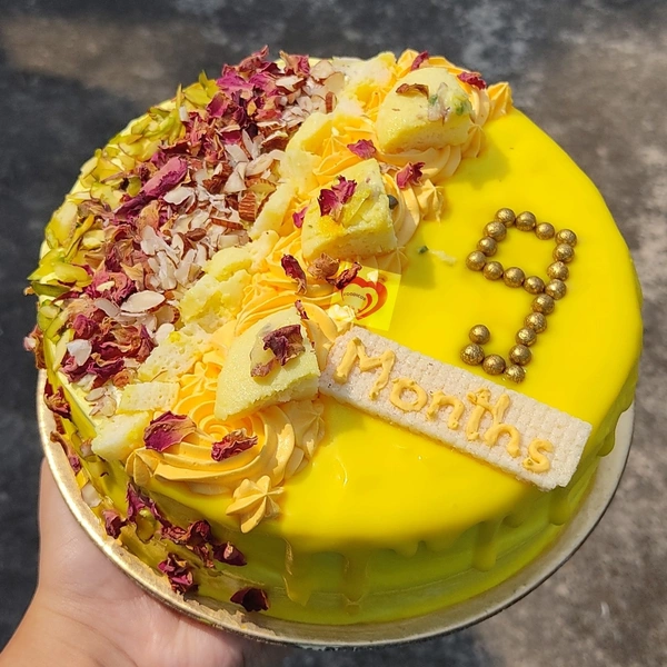 FOODICOS DELIGHT Rasmalai Cake 2 (Eggless)