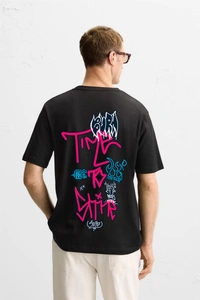 Urbanknit  UrbanKnit “Gangstar”  Streetwear T-Shirt – Cotton Fabric, Front & Back Graffiti Print
 - Black, M