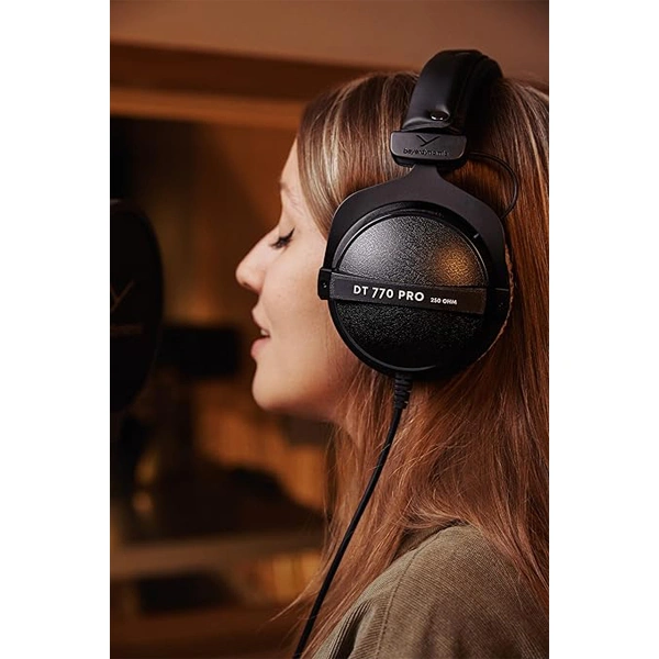 Beyerdynamic beyerdynamic Dt 770 Pro 250 Ohm Studio Wired Over Ear Headphones
