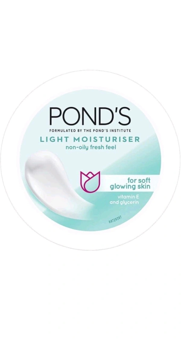 Pond's Light Moisturiser Cream - 50ml