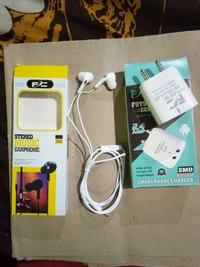 Future Cullular Double USB Charger+ Future Cullular High Quality Sound Earphone - white, nun