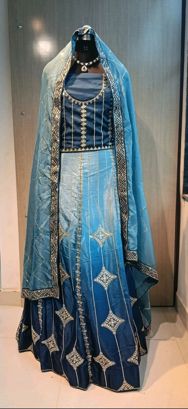 Lehanga L01