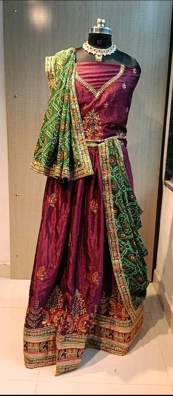 Lehenga L09