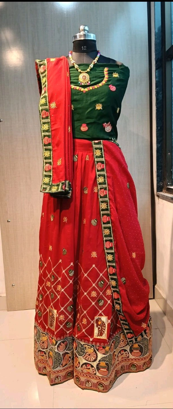 Lehenga L10