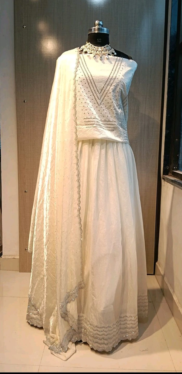 Lehenga L11