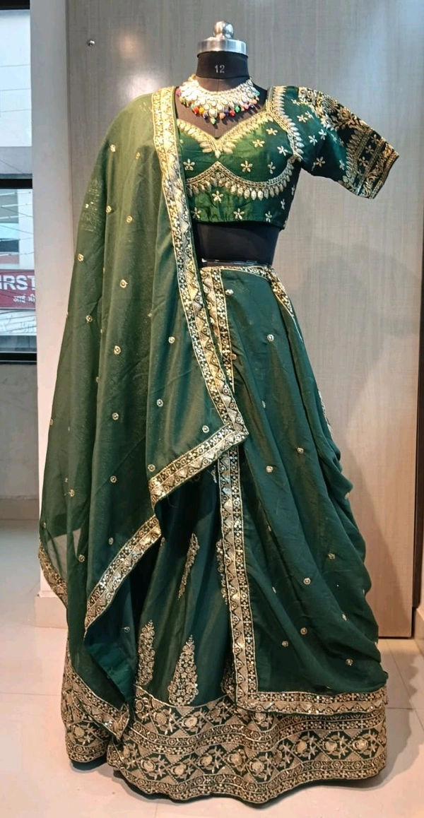Lehenga L32