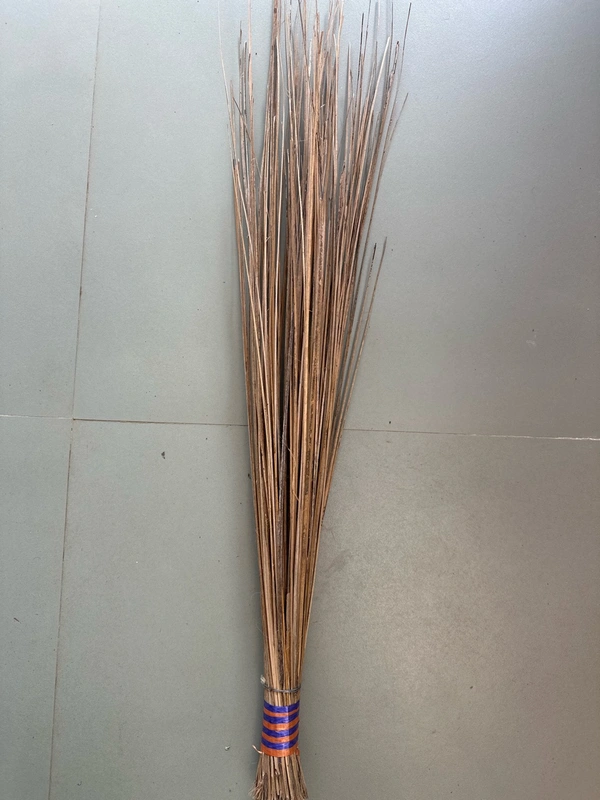 Broom Hard Broom 400gm