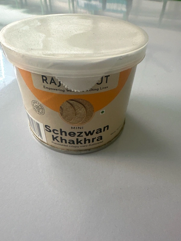 RAJ AMRUT Raj Amrut Mini Schezwan Khakh 75gm