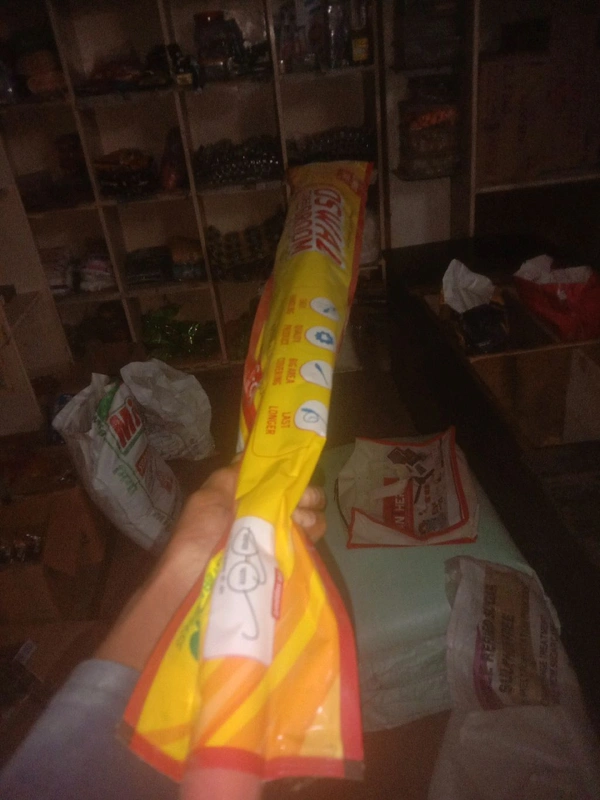 Oswal glass Broom