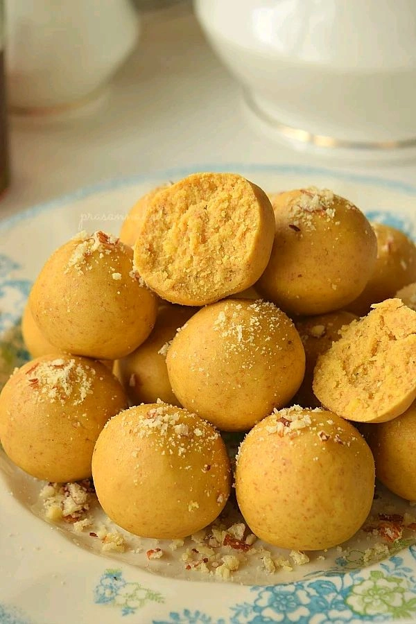 Besan Laddu 1kg