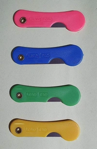FOLDABLE SAFETY KNIFE ( PACK OF 12)
