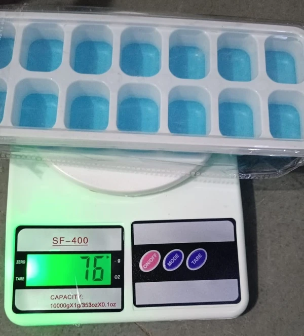 SQUARE POP UP ICE TRAY