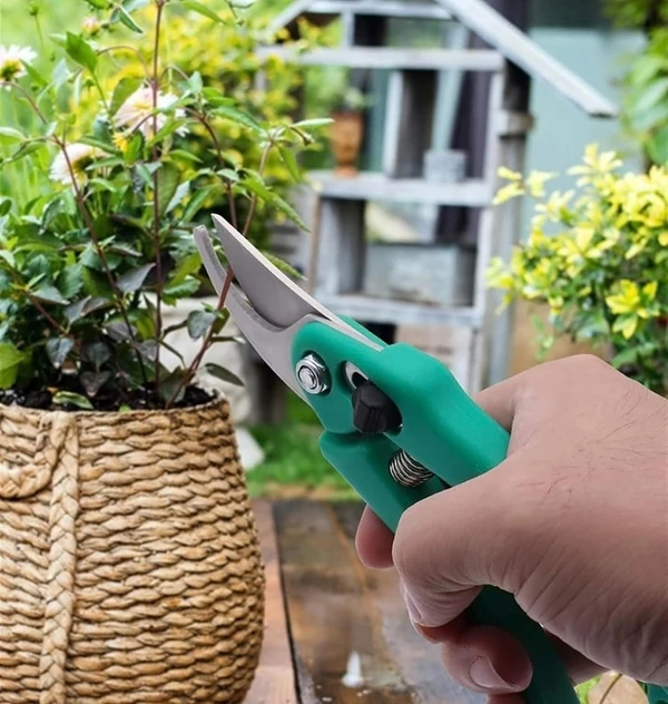 GARDENING PRUNNER