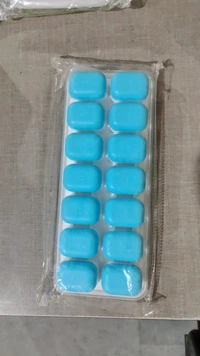 SQUARE POP UP ICE TRAY