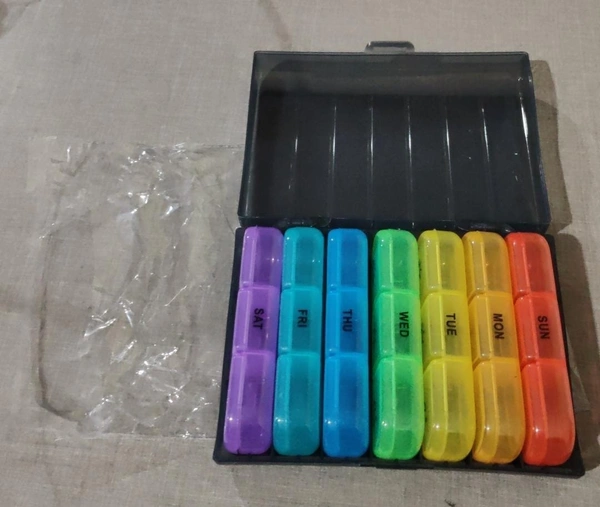 DAILY TABLET ORGANIZER