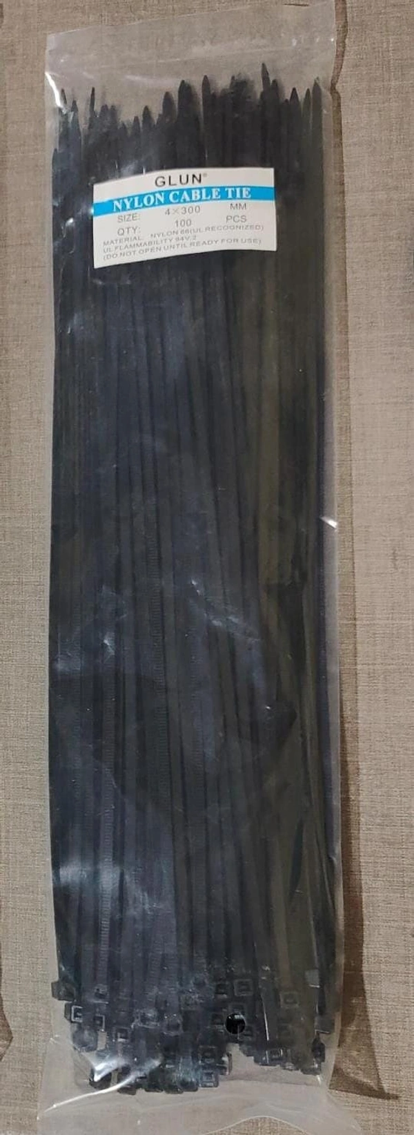 NYLON CABLE TIE 4X300MM BLACK