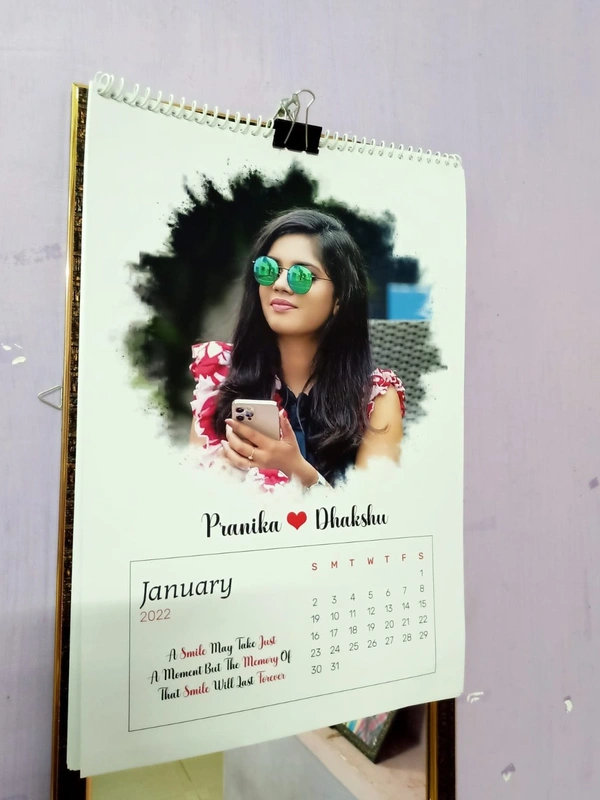 2022 Calander (With customized image) - 6 pages