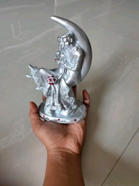 Stylish Showpieces & Collectibles