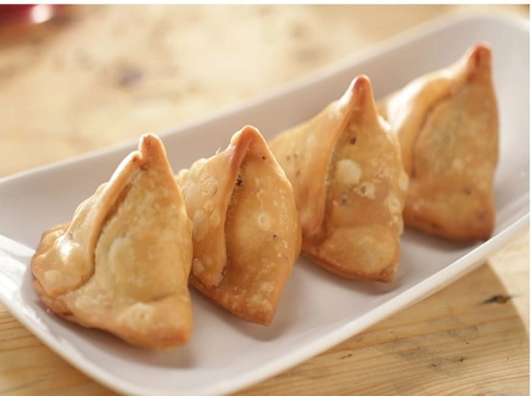 Baked Samosa Cocktail 