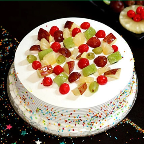 Fresh Fruit Cream  Cake (500 gm)
