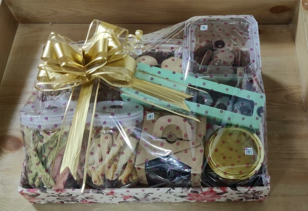 Gift Hamper Medium 