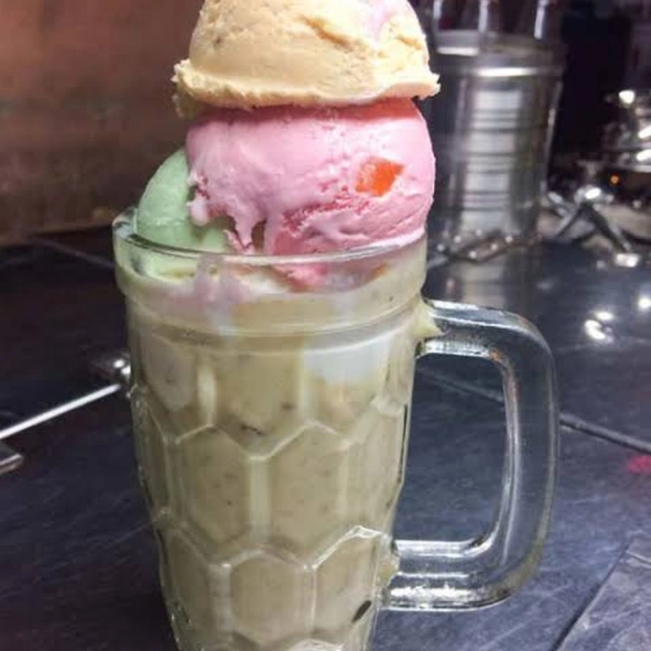 Kaju Badam Shake With ICE