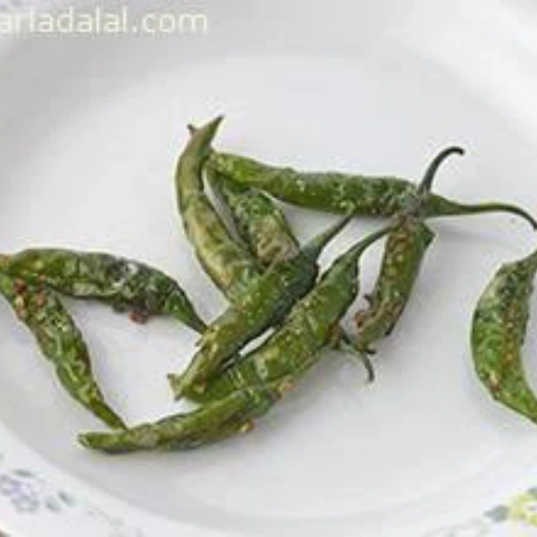 Fry Green Chilli - 6 Pcs