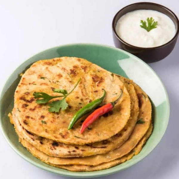Aloo Paratha With Dahi