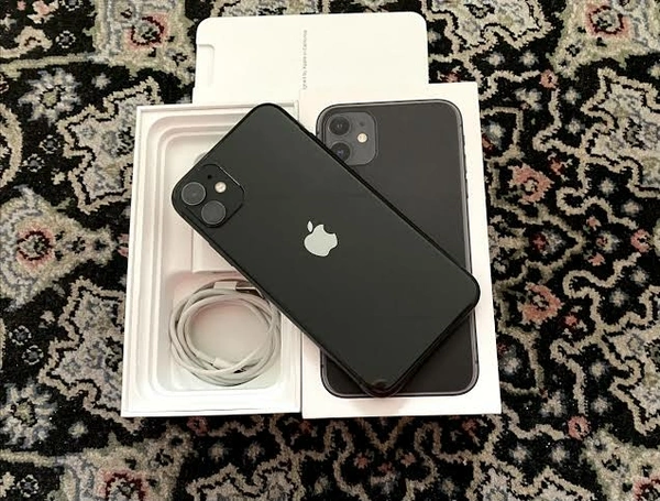 iPhone 12 Refurbished  - Alto, 6.1 Inch