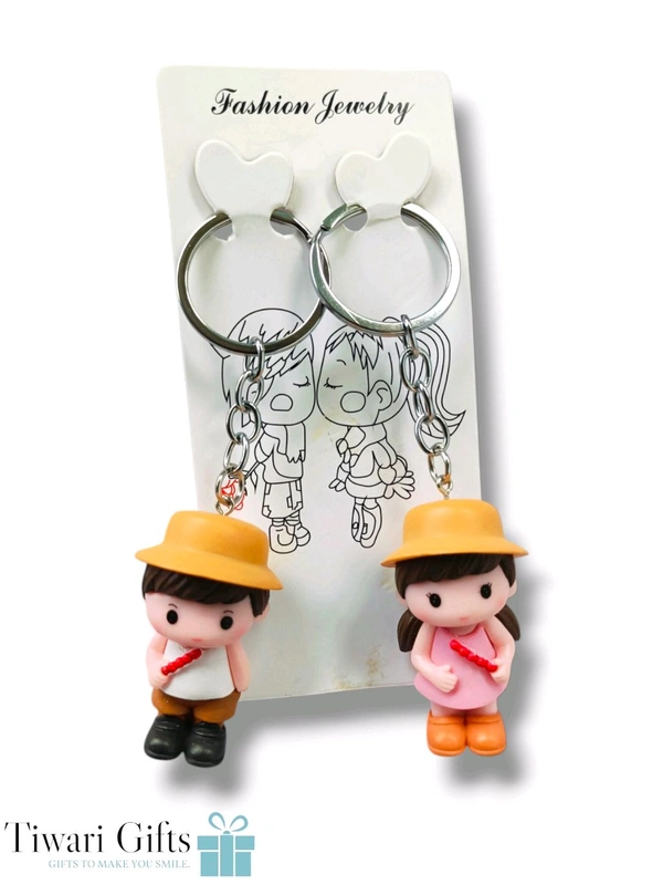 Beautiful Unique Ceramic Design Keychains For Couple (Multicolour)