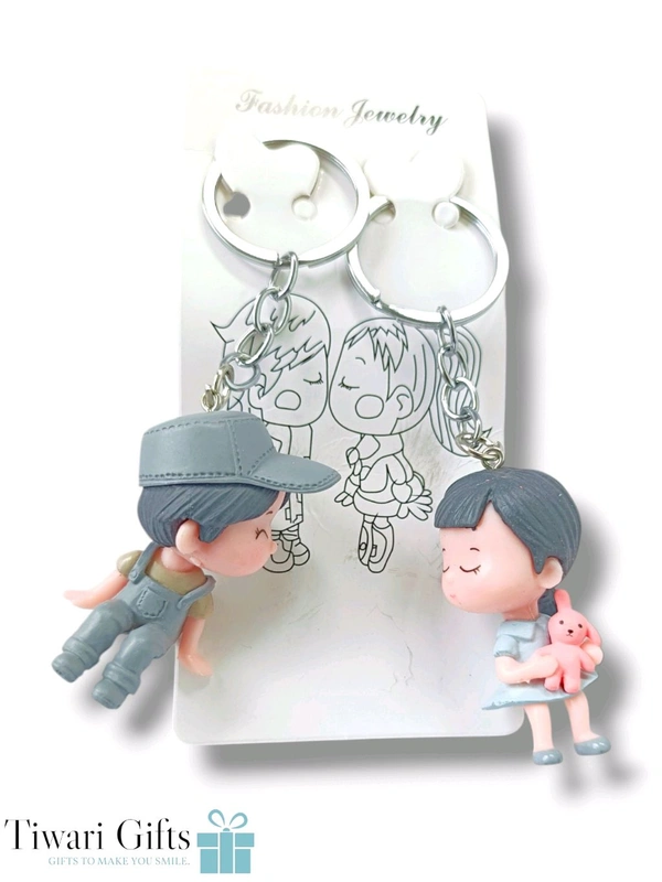 Beautiful Unique Ceramic Design Keychains For Couple (Multicolour)
