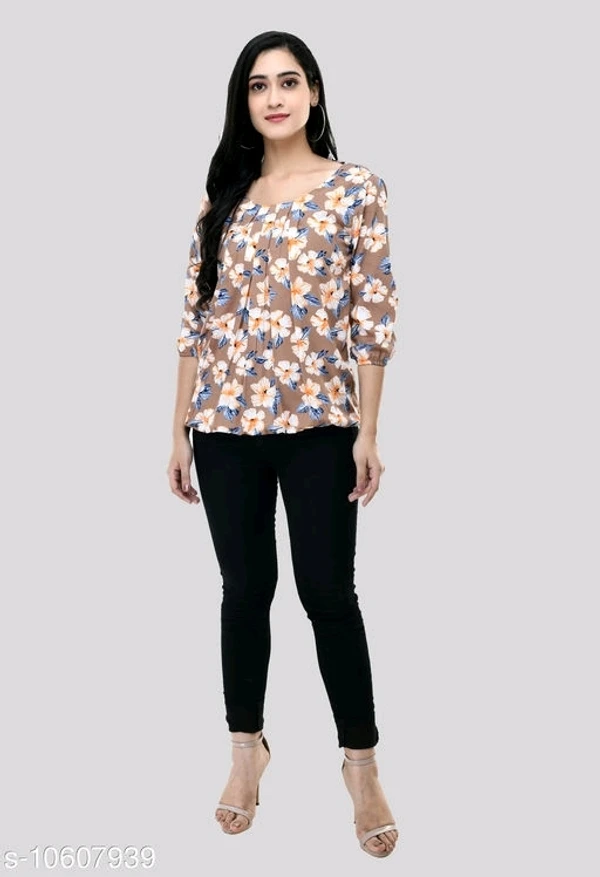 Women's Beautifull Trendy Printed Top - M, available