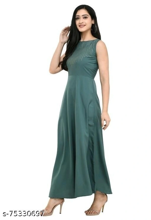 gown - XL, available