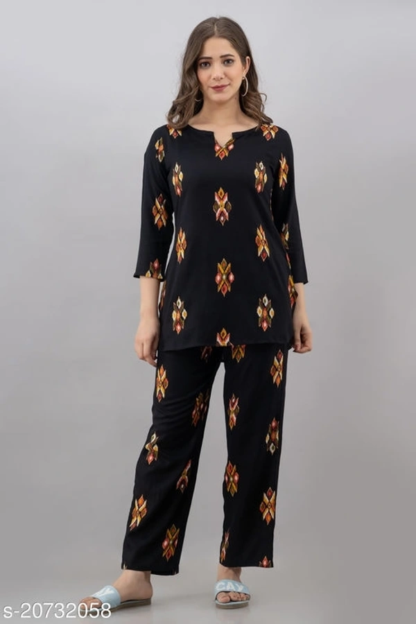 Women rayon night suit - XXL, available