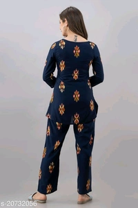 Women rayon night suit - XXL, available